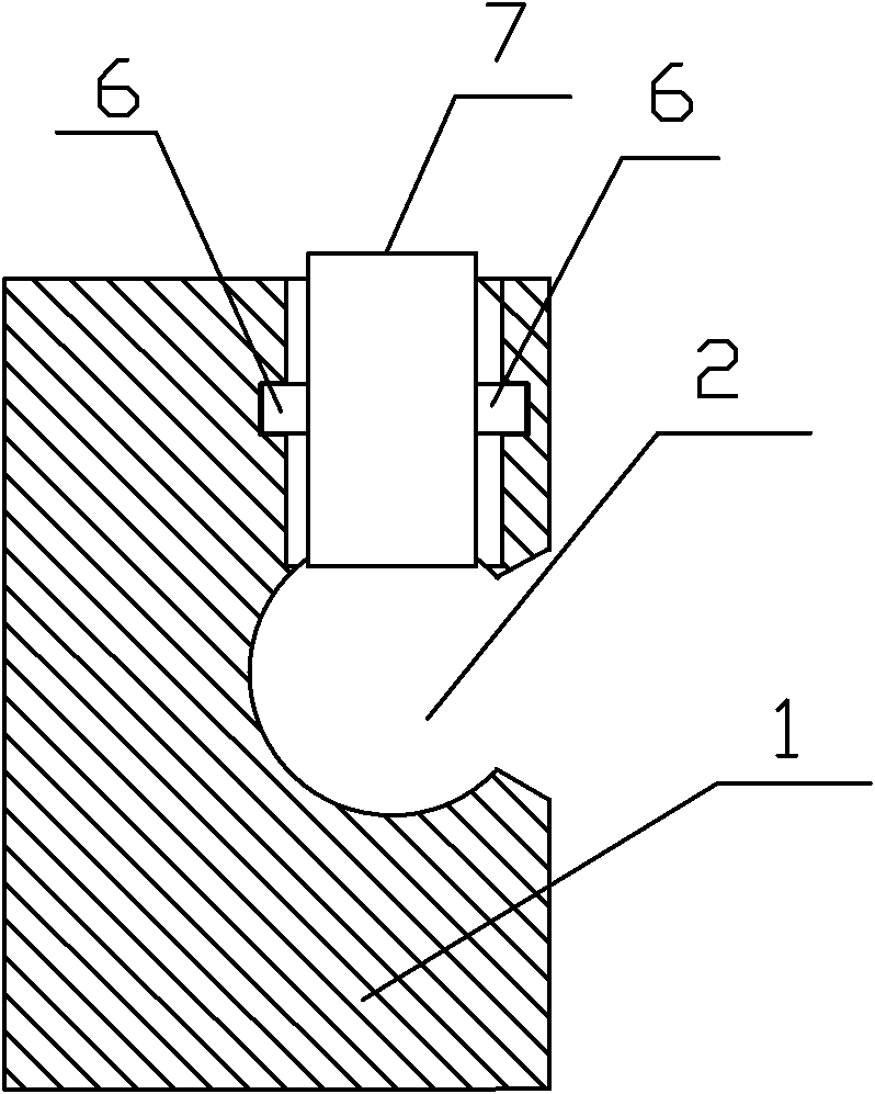 Device for controlling blood flow volume in animal blood vessel in real for surgical operations