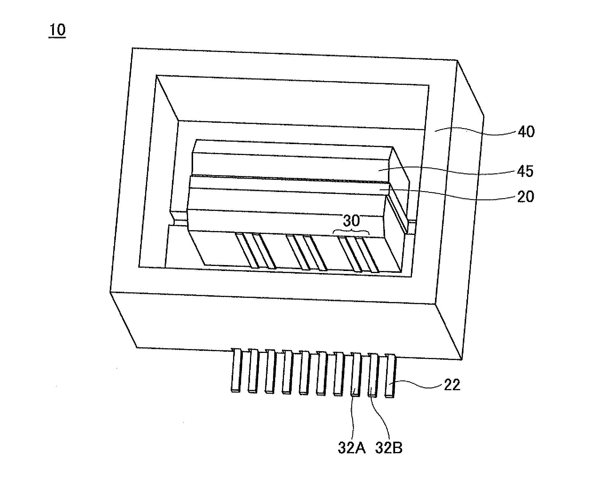 Connector and connector combination for balanced transmission