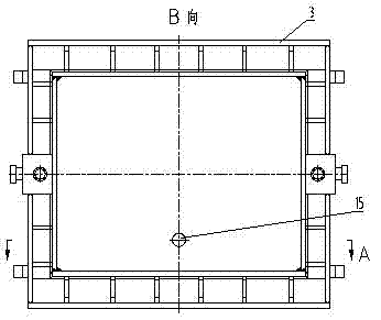 Sprue plugging device for casting sand mold at low pressure and method for casting sand mold at low pressure