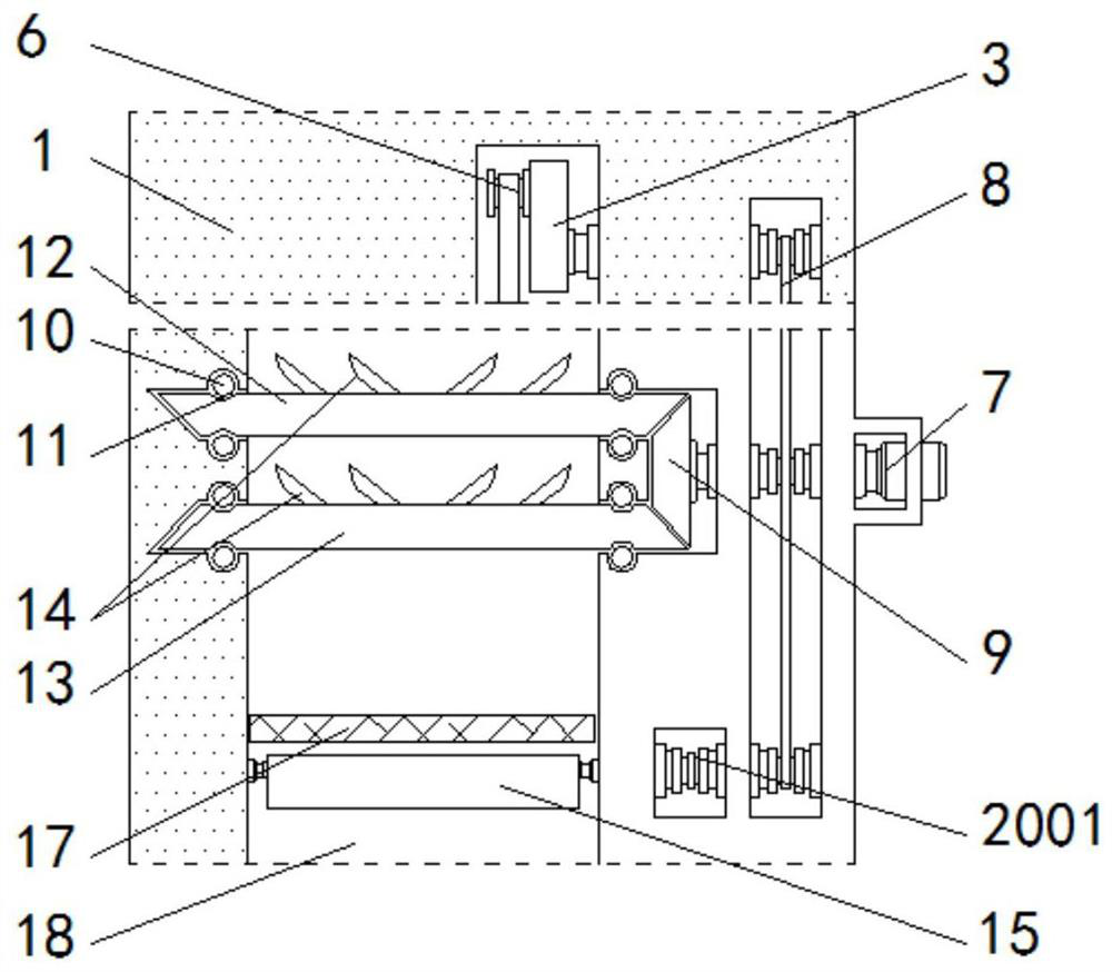 Pork mincing machine capable of synchronously filtering blood water