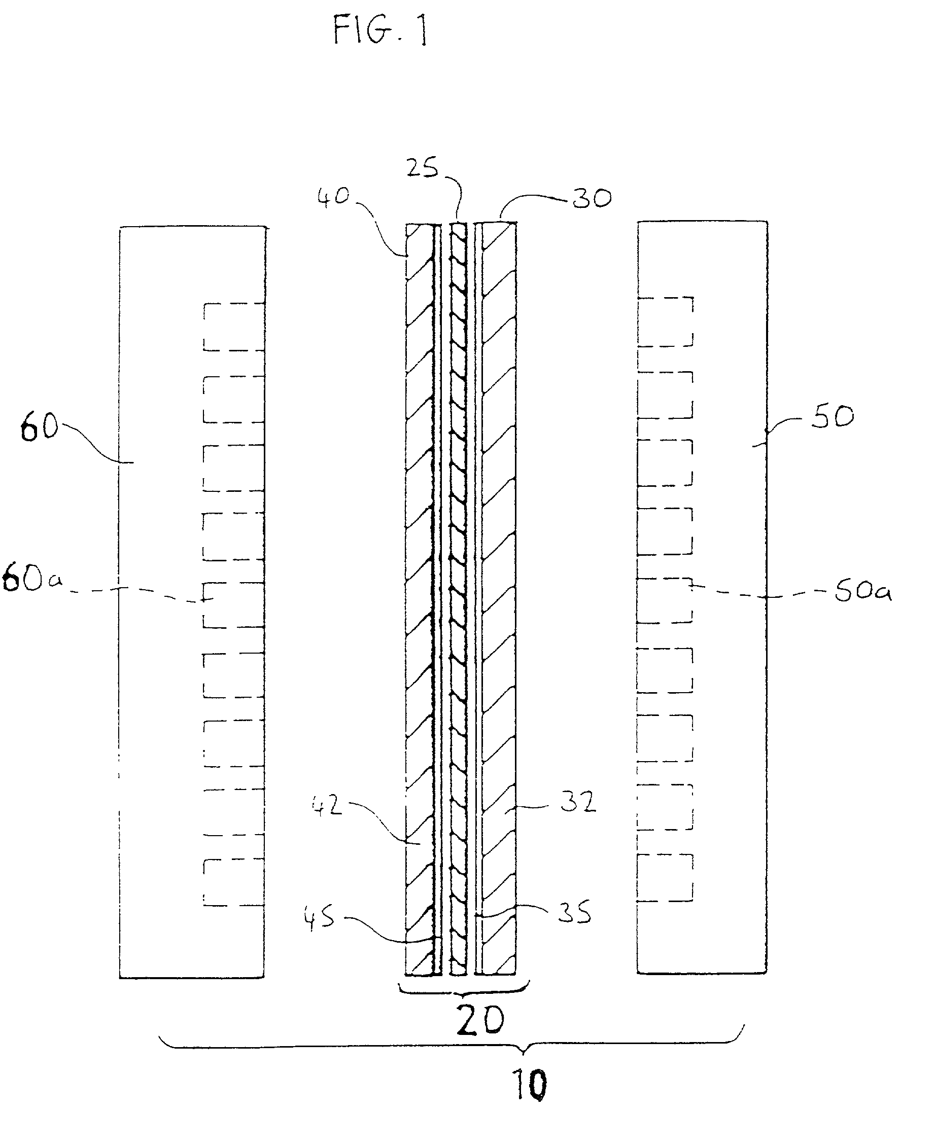 Electrochemical fuel cell with an electrode having an in-plane nonuniform structure