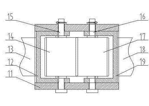 Wheel swing deburring device