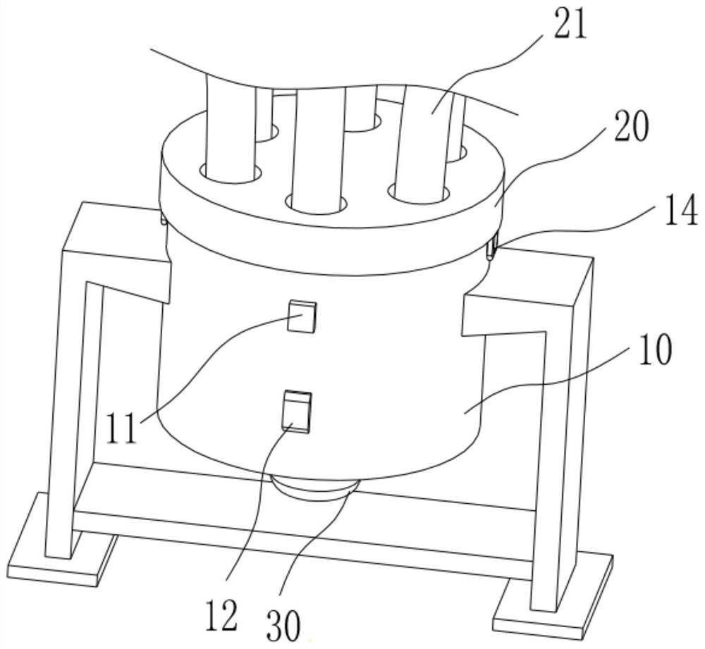 Arranging and discharging device for plastic salt bottles