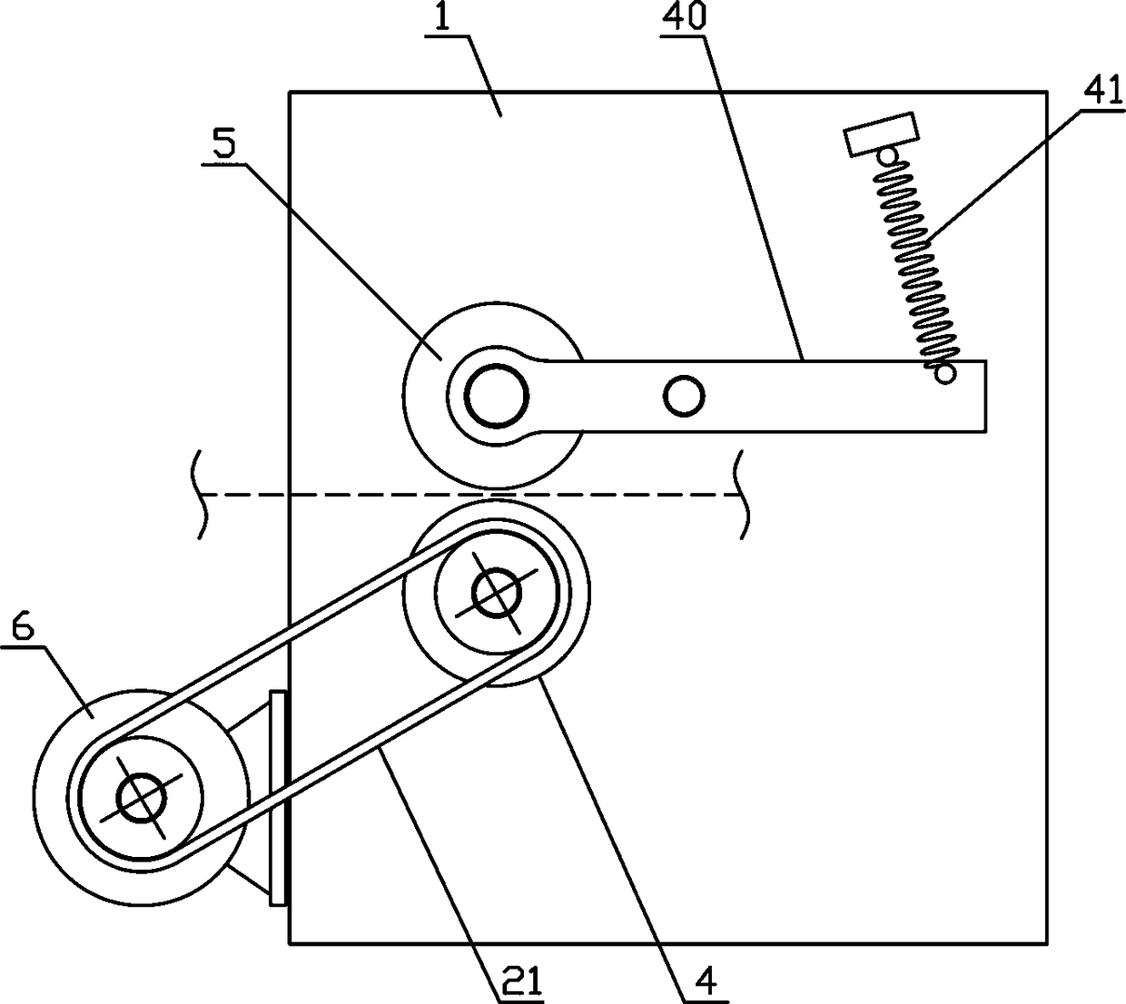 Combing and dedusting mechanism for woolen materials