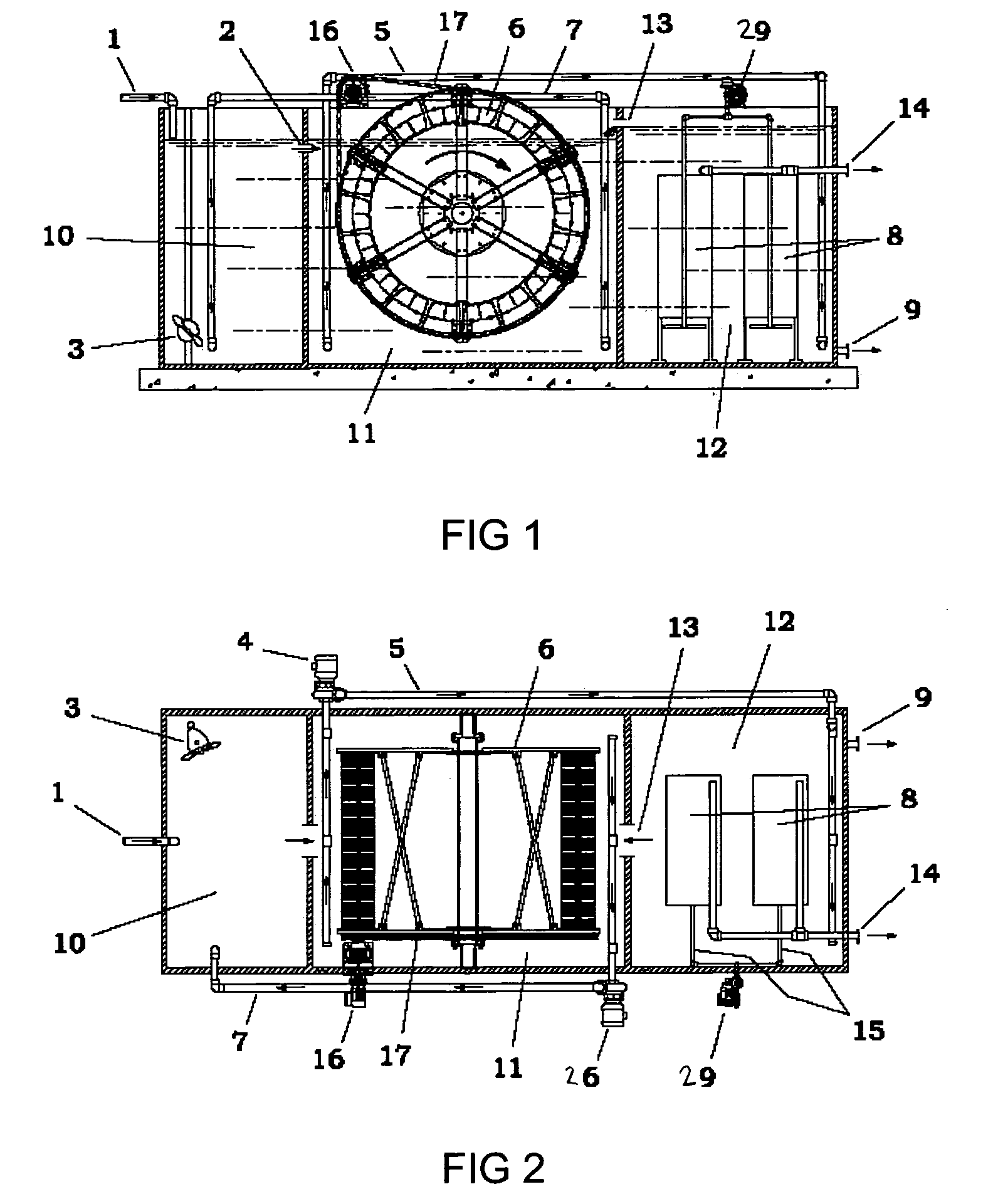 Waste treatment apparatus with integral membrane apparatus