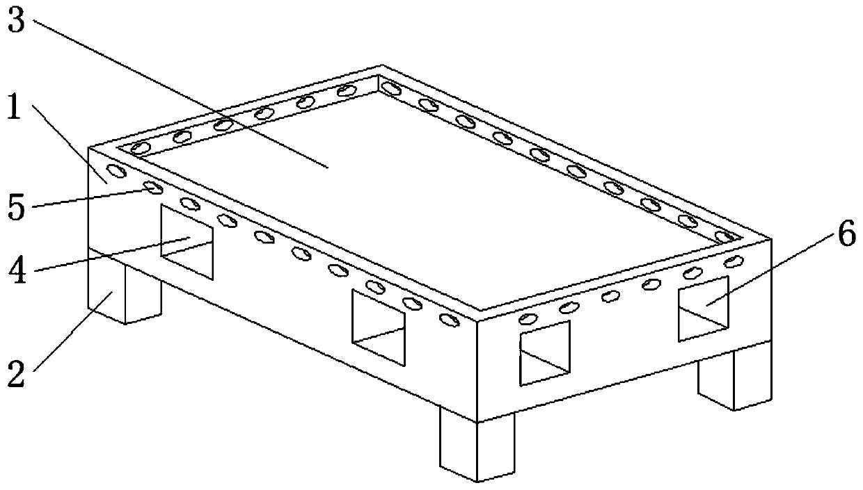 Anti-toppling forklift tray