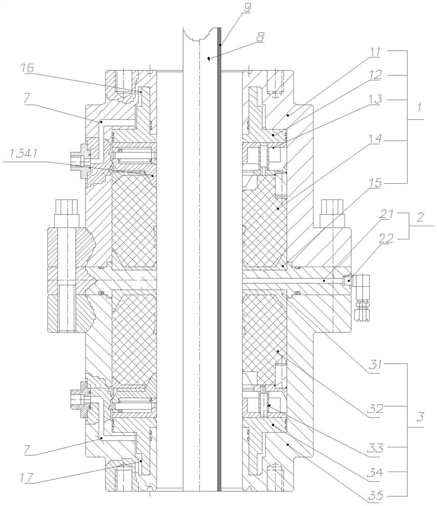 Blowout prevention device for sealing external cable oil pipe, static sealing under-pressure operation blowout prevention system and under-pressure construction operation method