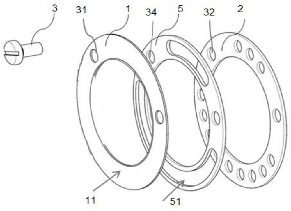 Nozzle flange capable of preventing foreign matters and combustion chamber