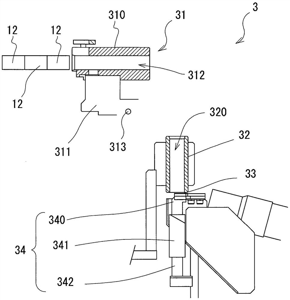 Resin material supply mechanism and resin material supply method