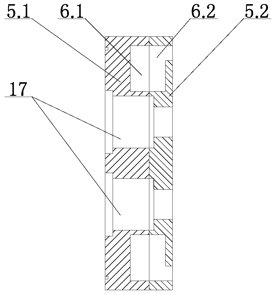 Claw type vacuum pump