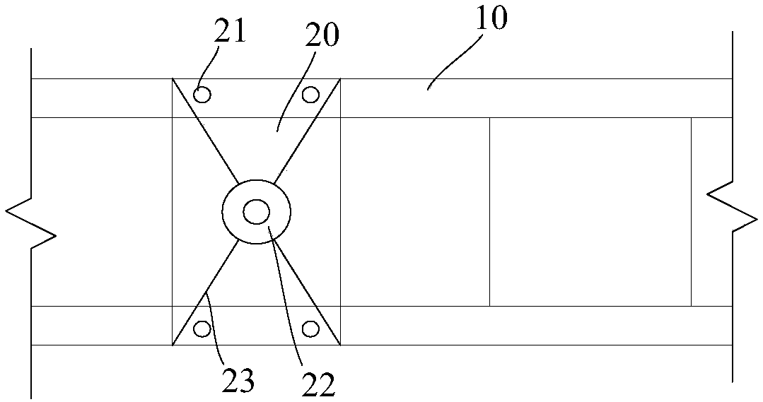 Displacement adjusting device for H-shaped steel support and construction method thereof