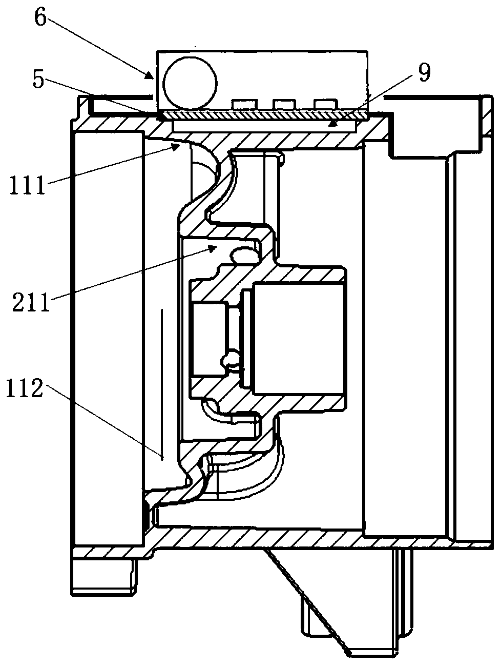 Automobile electronic water pump with side-mounted controller and attached with cooling flow channel and automobile