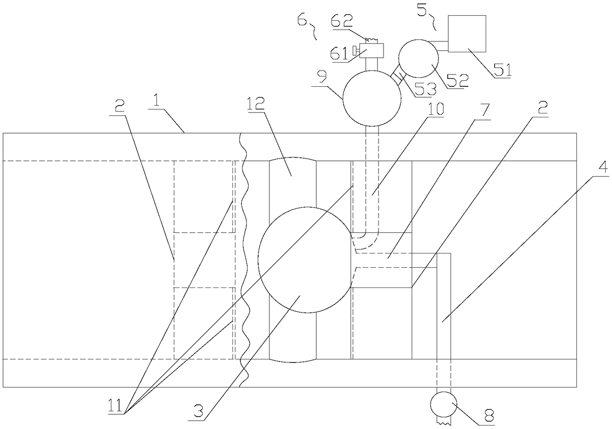 Capsule type water quantity adjusting device with discharge door device with large opening degree