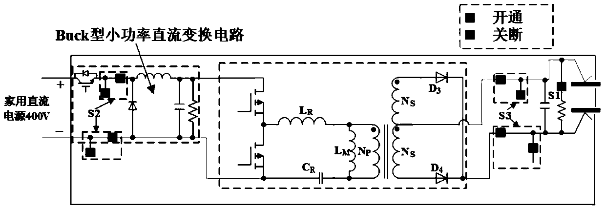 Dual-operation-mode DC-DC converter and DC socket for adaptively controlling output voltage