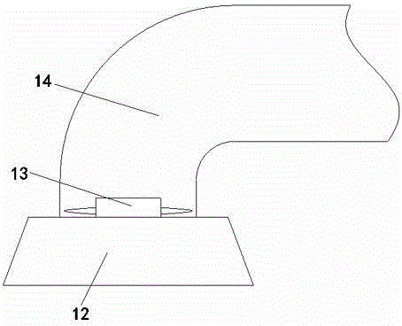 Injection-mold conveying mechanism with exhaust gas shield