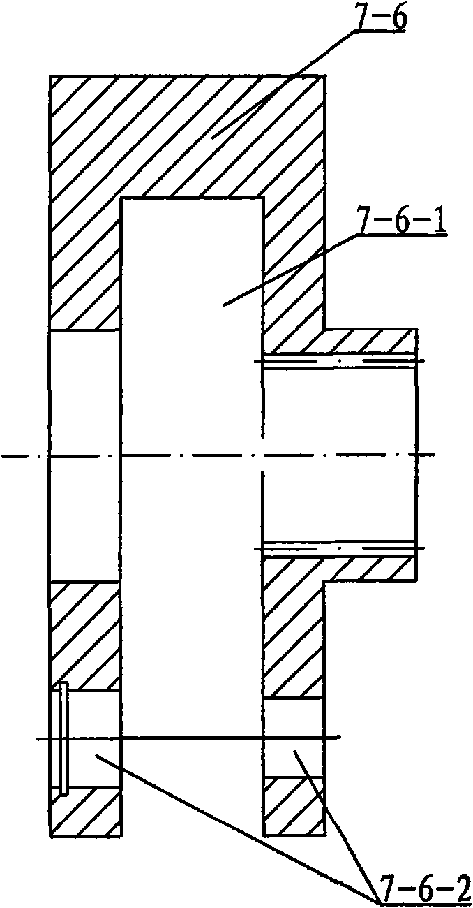 Compact-type built-in differential velocity regulating winch