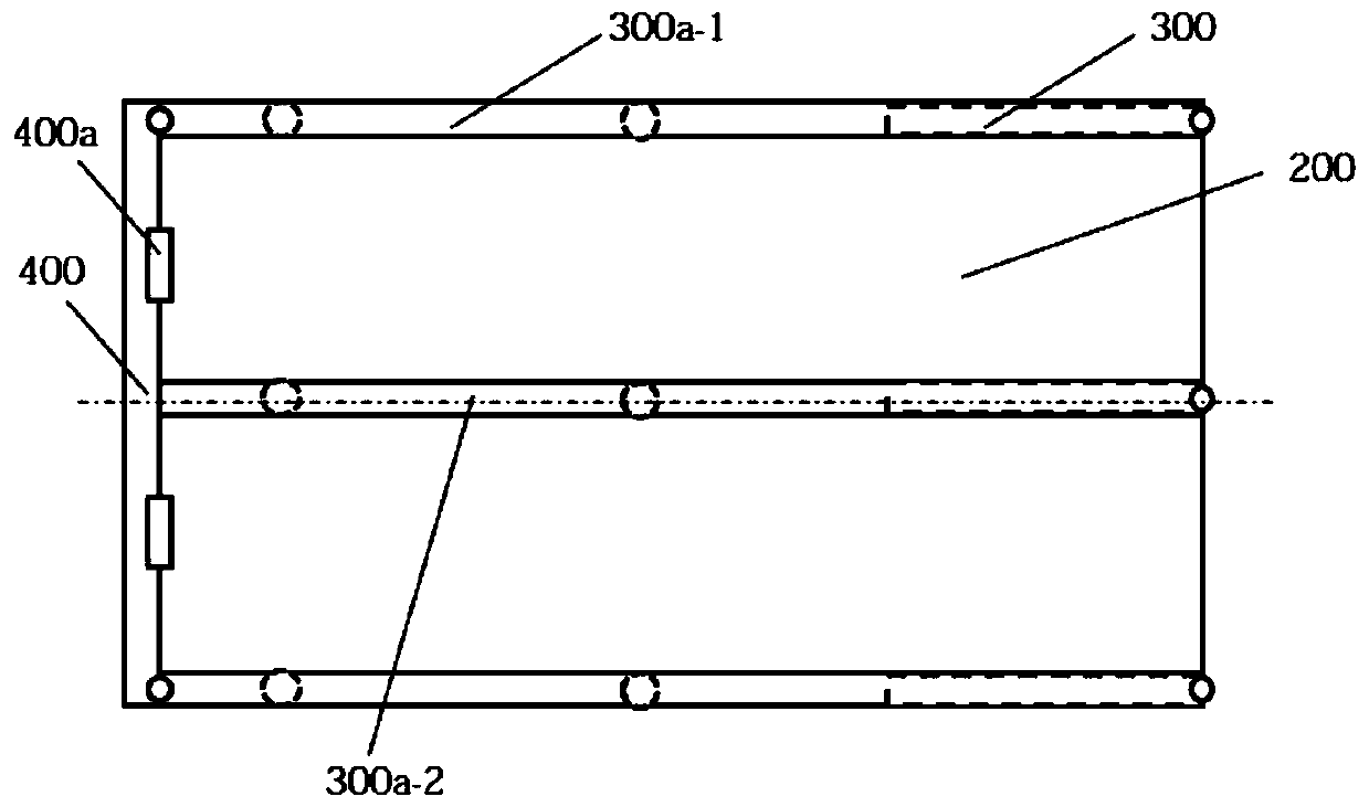 De-orbiting sail unfolding method and device thereof