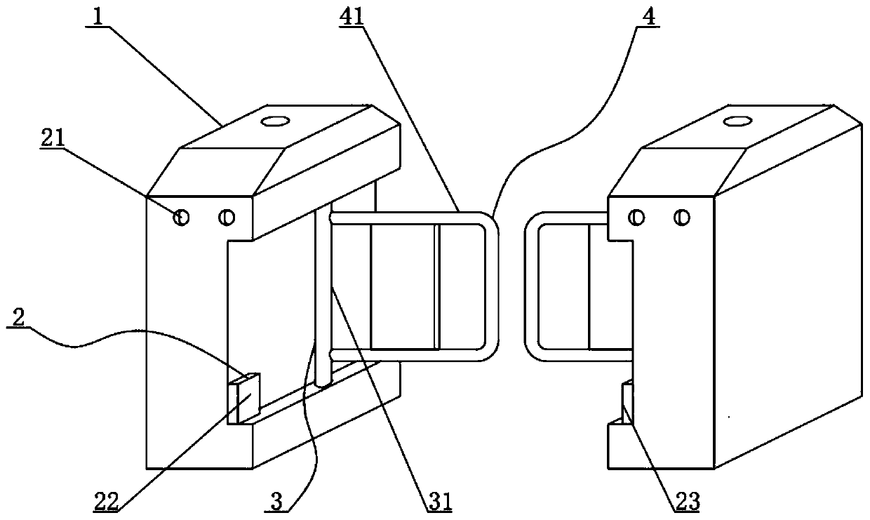 Swing gate with infrared protection function