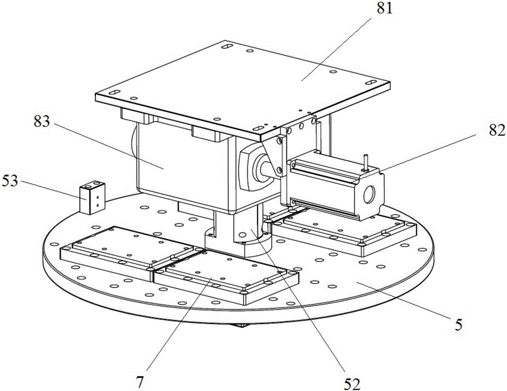 Curved surface fitting equipment and fitting method of curved surface fitting equipment