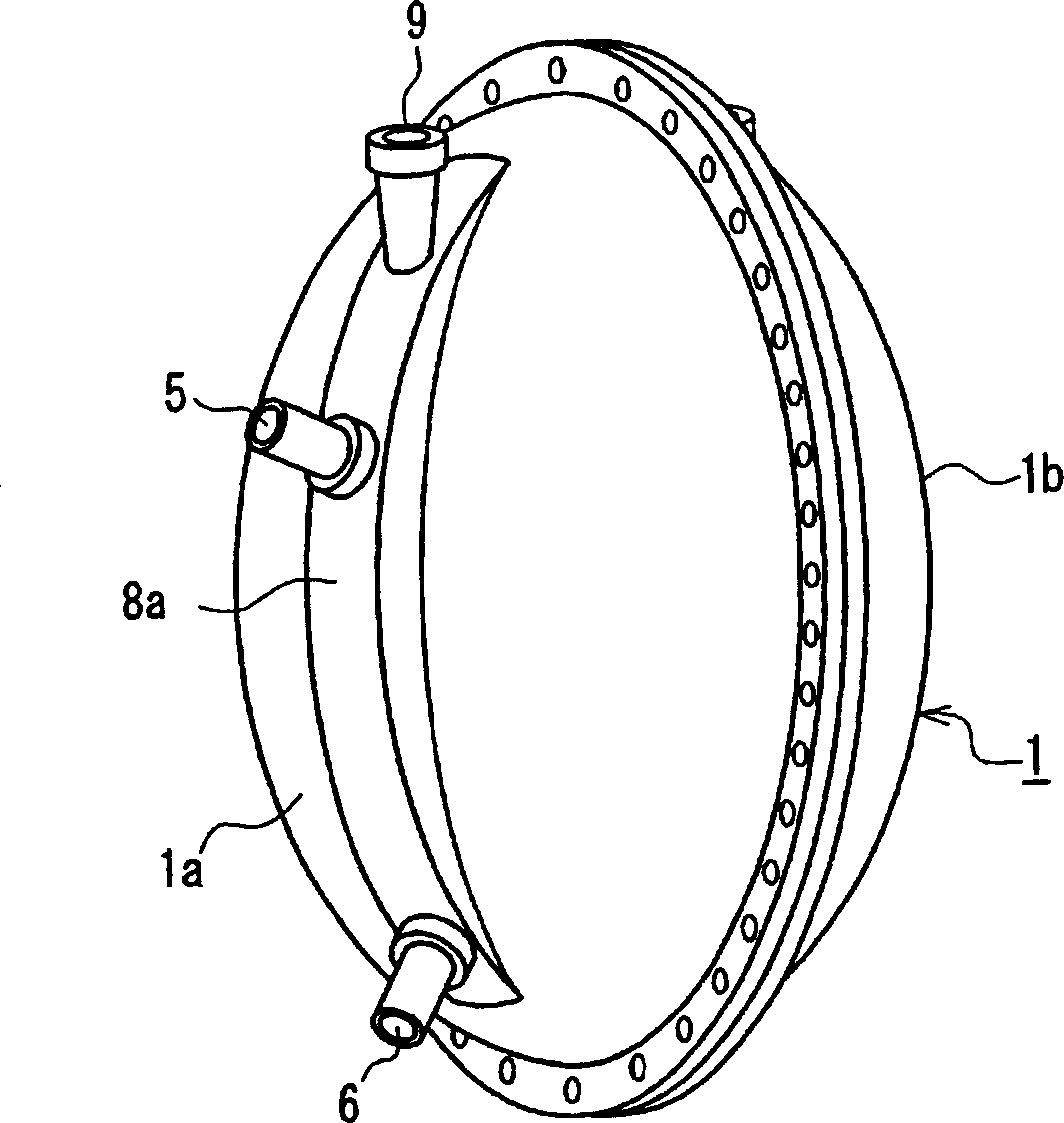 Extracorporeal blood circulating device, closed blood storing tank and extracorporeal blood circulating method